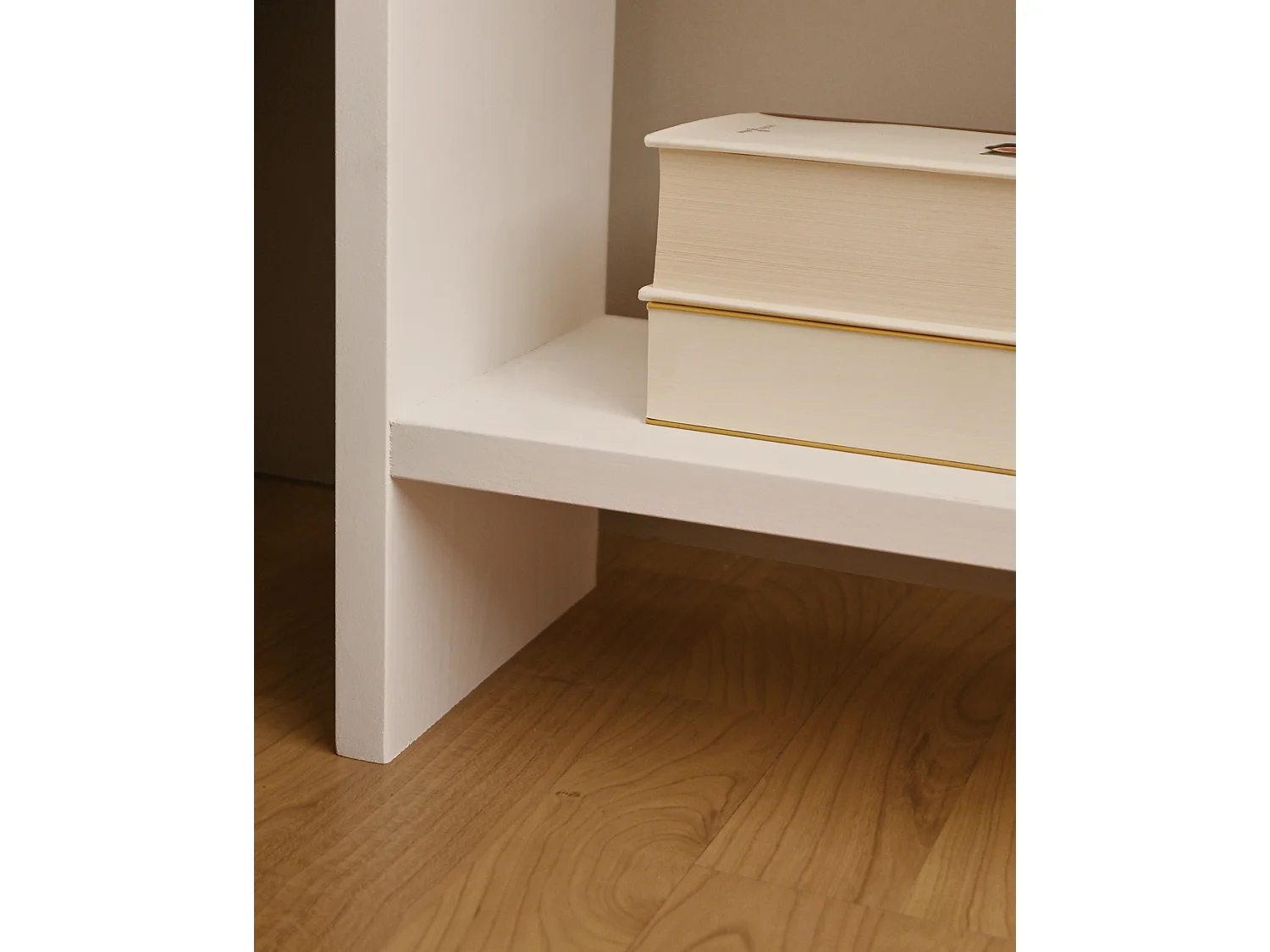 Comodino in legno massello in tono bianco 20x40cm - MELLER - DECOWOOD