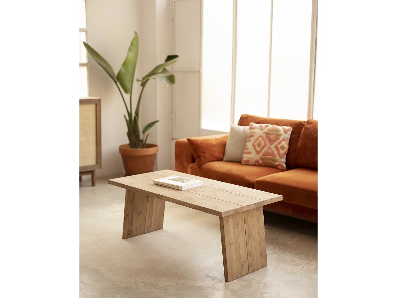 Table basse en bois de pin vieilli 120x45cm - FRIDA - DECOWOOD