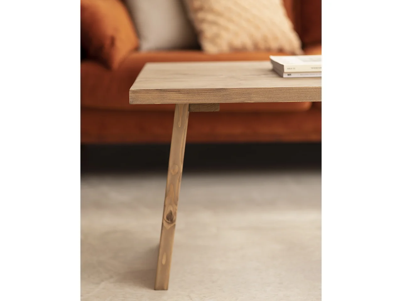 Table basse en bois de pin vieilli 120x45cm - FRIDA - DECOWOOD