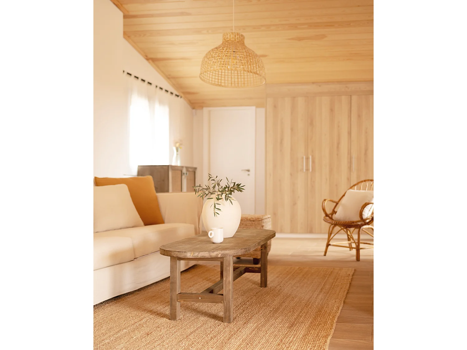 Tavolo basso ovale in legno massello in tono marrone 120x40cm - OLIVIA - DECOWOOD