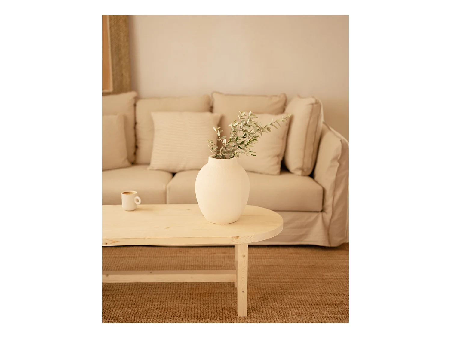 Tavolo basso ovale in legno massello in tono naturale 120x40cm - OLIVIA - DECOWOOD