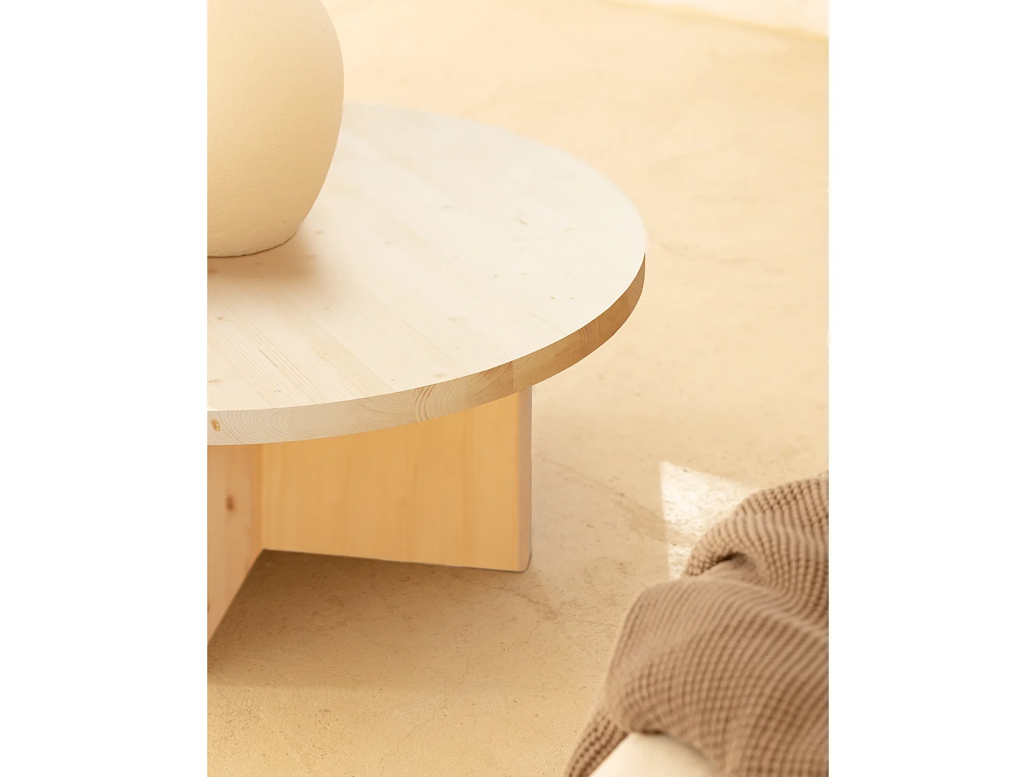 Mesa de centro redonda de madera de abeto Decowood color natural de Ø80cm - TOKYO - DECOWOOD