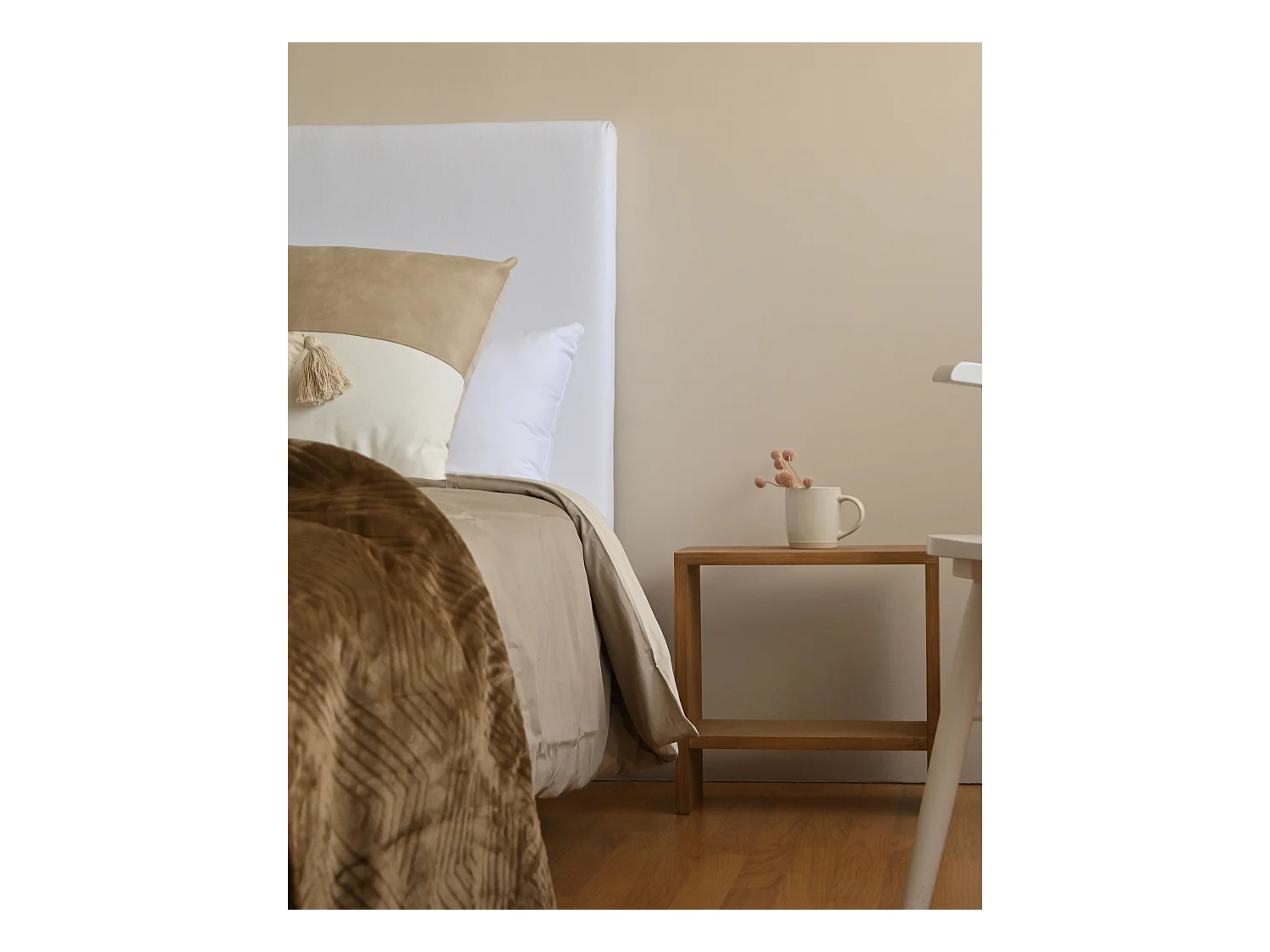 Comodino in legno massello in tono rovere scuro 20x40cm - MELLER - DECOWOOD