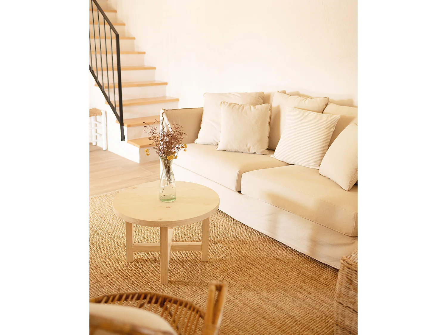 Table basse en bois de sapin naturel Ø80x35cm - OLIVIA - DECOWOOD