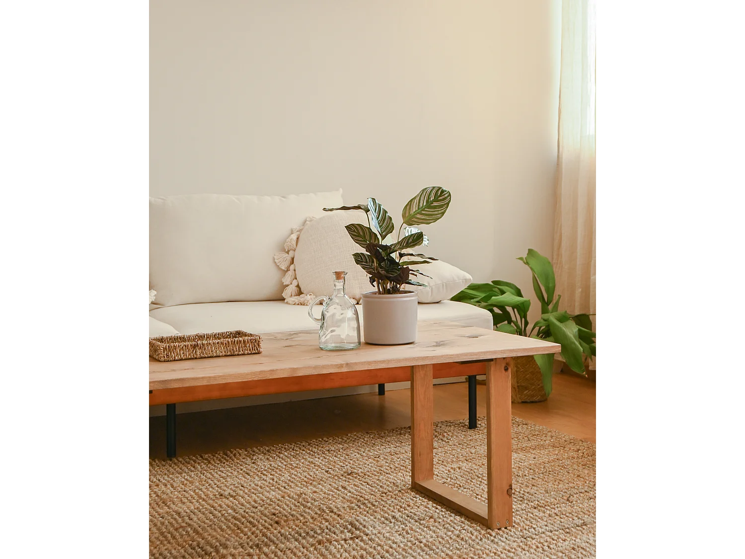 Table basse en bois de pin vieilli 120x45cm - BIELSA - DECOWOOD