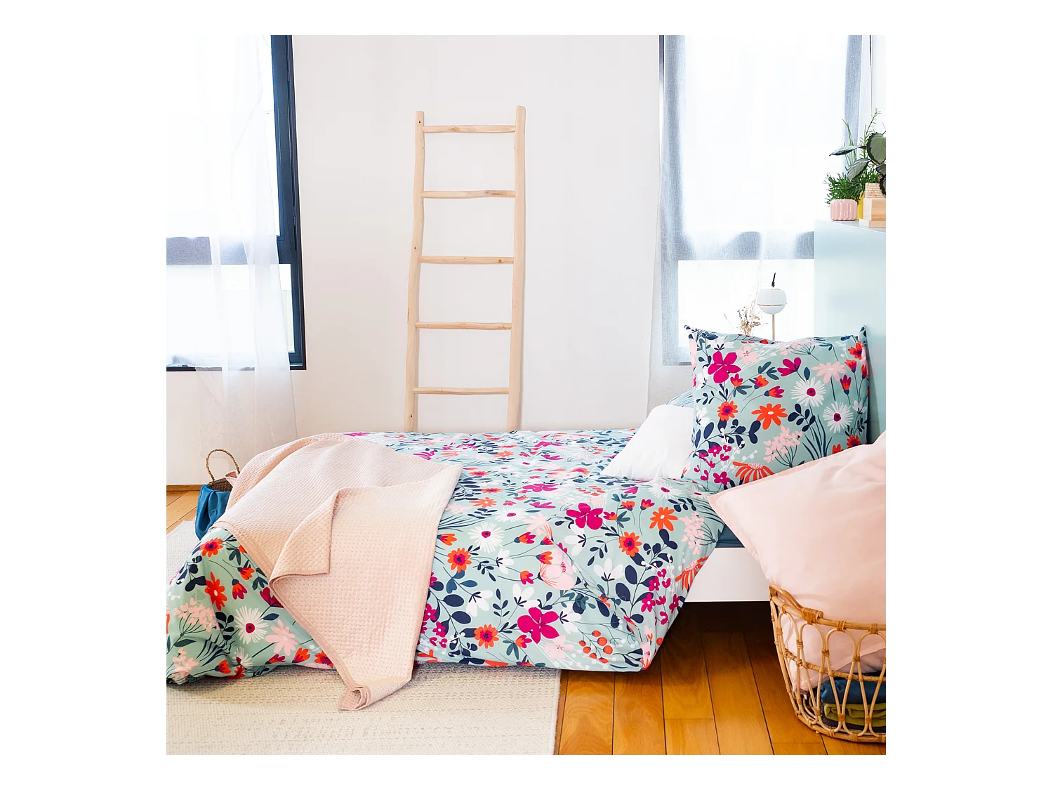 Parure de lit 260x240 cm coton biologique FLORE Bleu 3 pièces