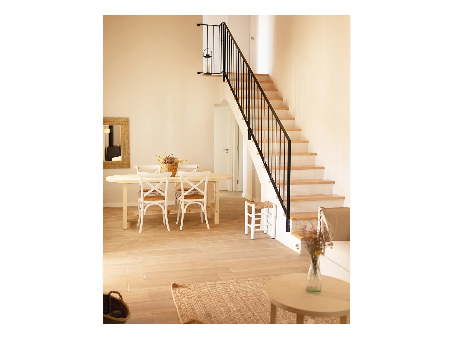 Tavolo da pranzo ovale in legno massello in tono naturale 180x75cm - OLIVIA - DECOWOOD