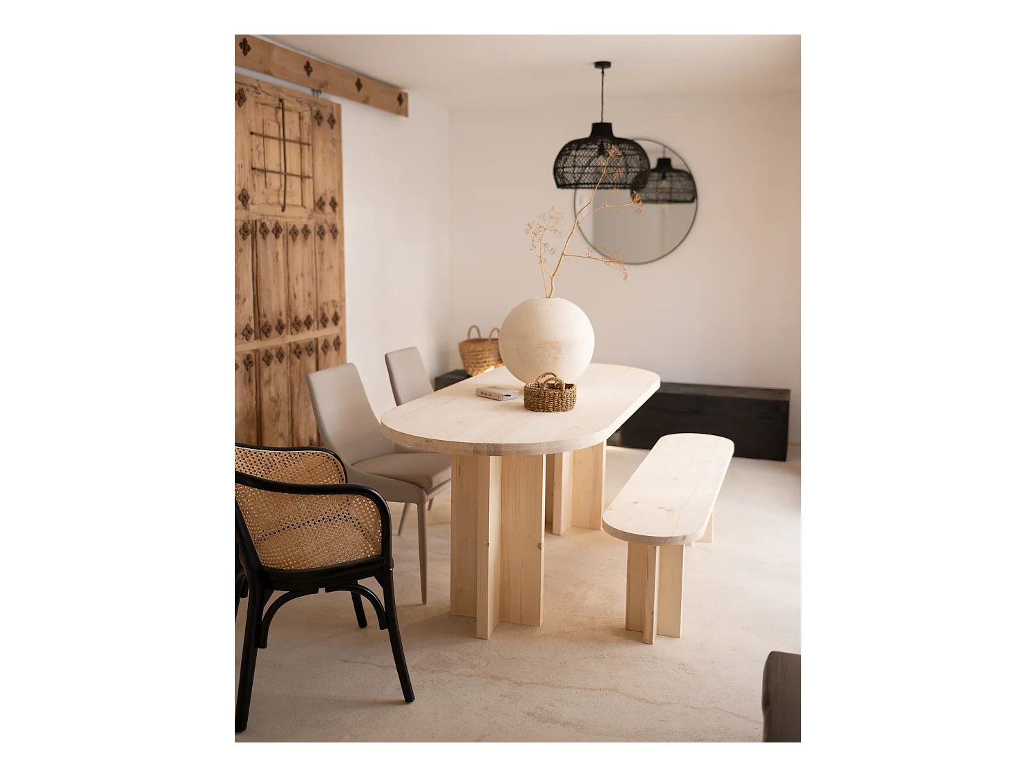 Table à manger ovale en bois de sapin naturel 160x75cm - TOKYO - DECOWOOD