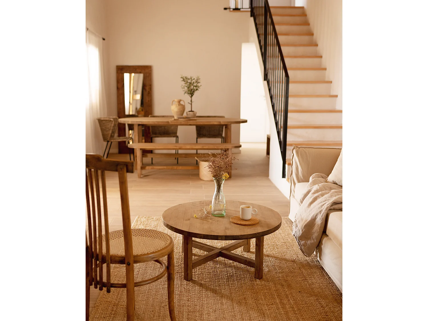 Tavolo da pranzo ovale in legno massello in tono marrone 200x75cm - OLIVIA - DECOWOOD