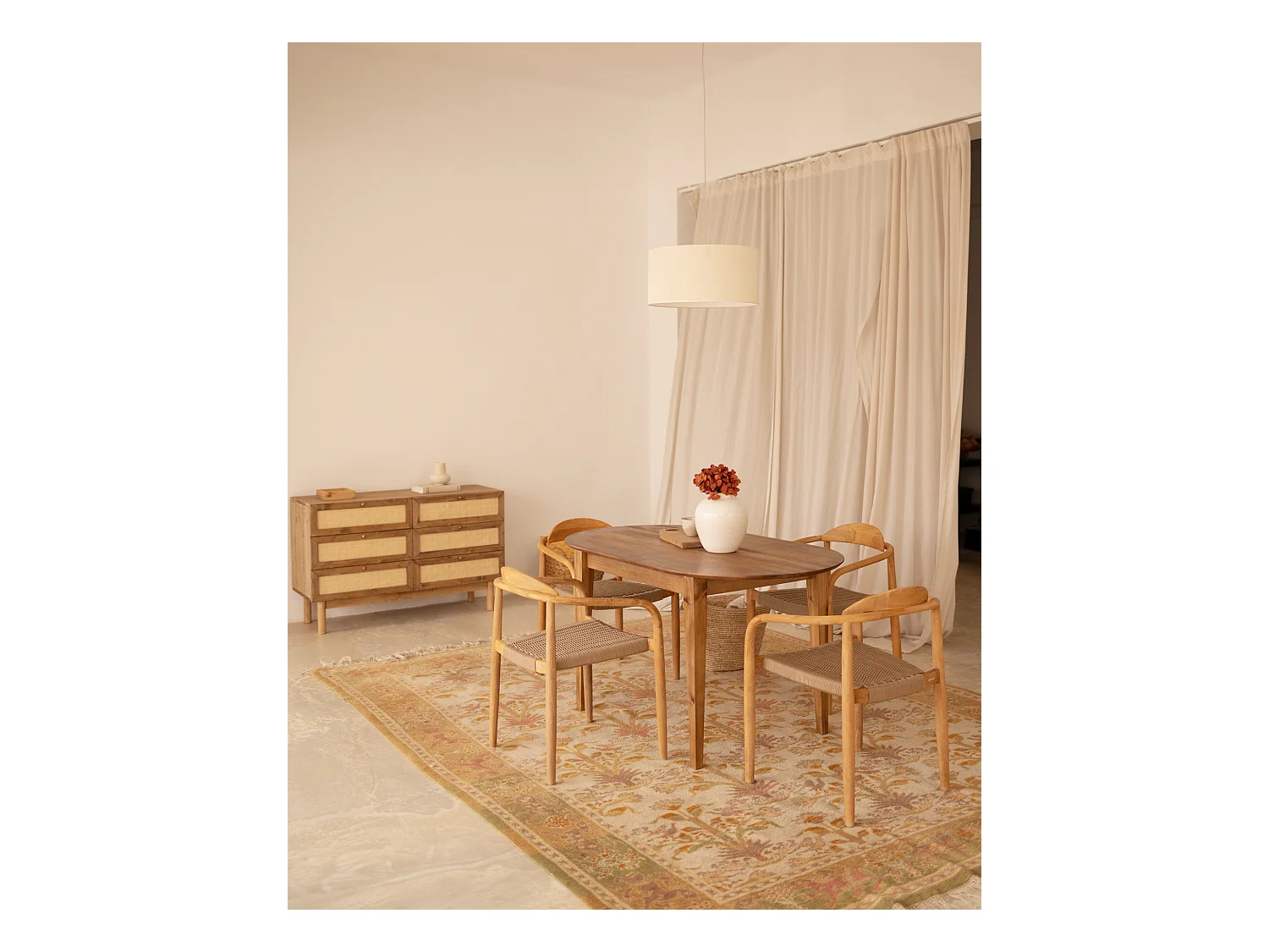 Cómoda de madera maciza y rafia con seis cajones en tono roble oscuro de 76x120cm - FRIDA - DECOWOOD