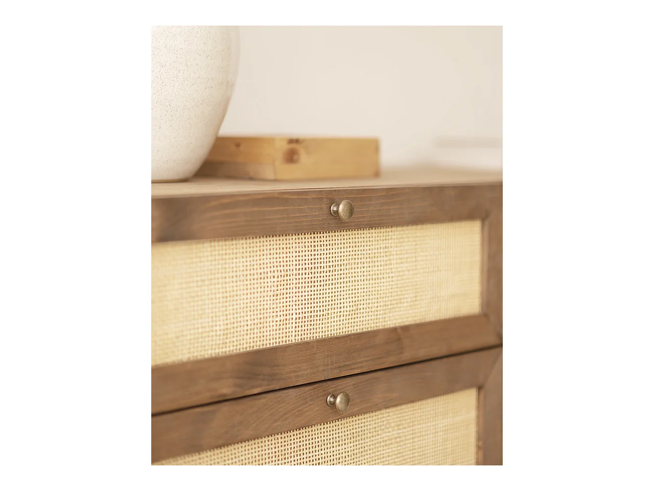 Commode en bois de sapin et raphia 6 tiroirs vieilli 76x120cm - FRIDA - DECOWOOD