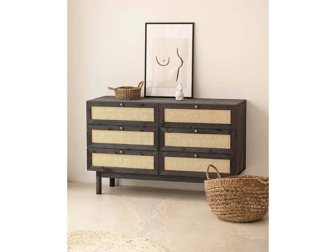 Cómoda de madera maciza y rafia con seis cajones en tono negro de 76x120cm - FRIDA - DECOWOOD