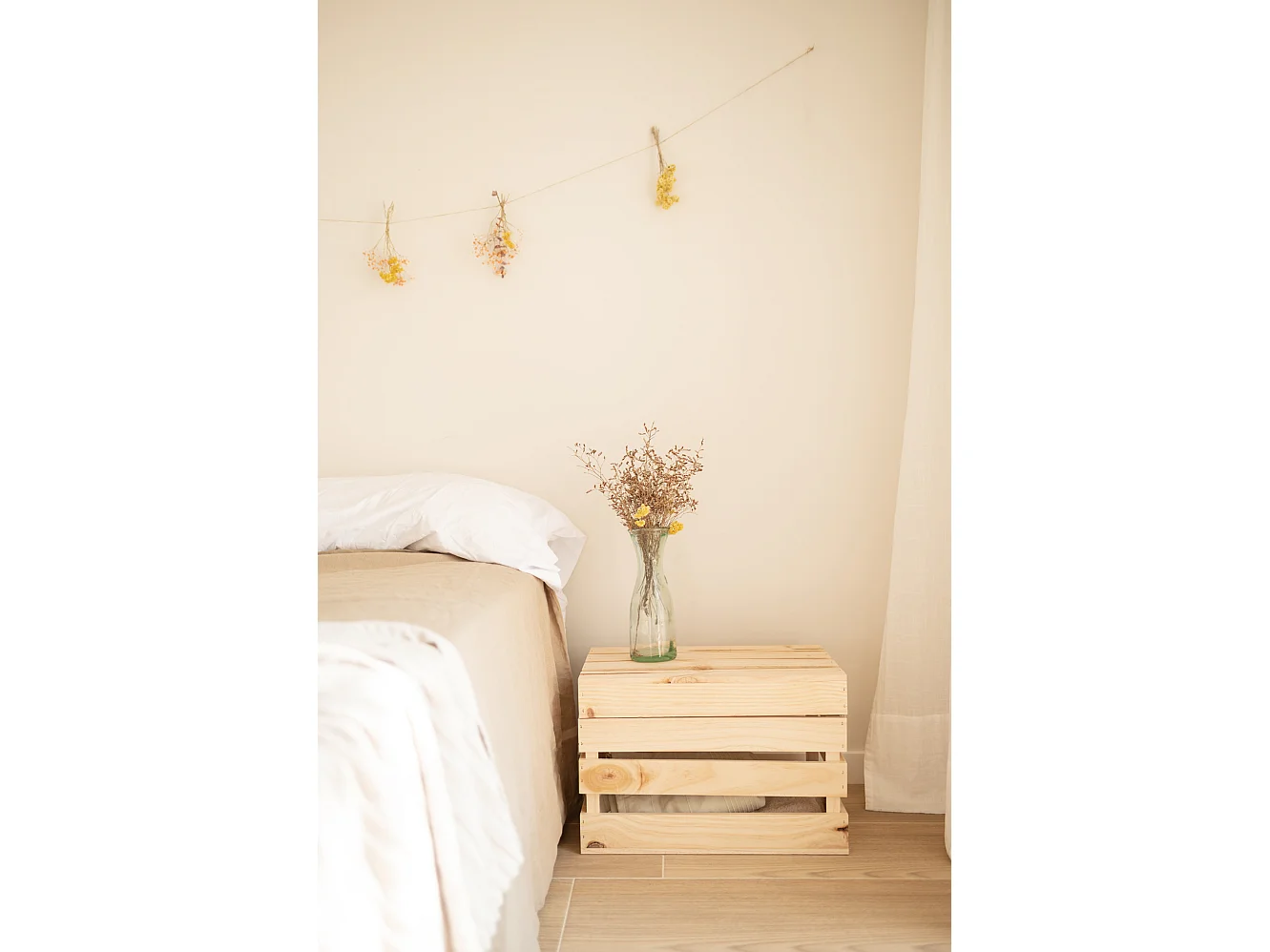 Baúl de madera maciza en tono natural de 39x33x30,5cm - BOX - DECOWOOD