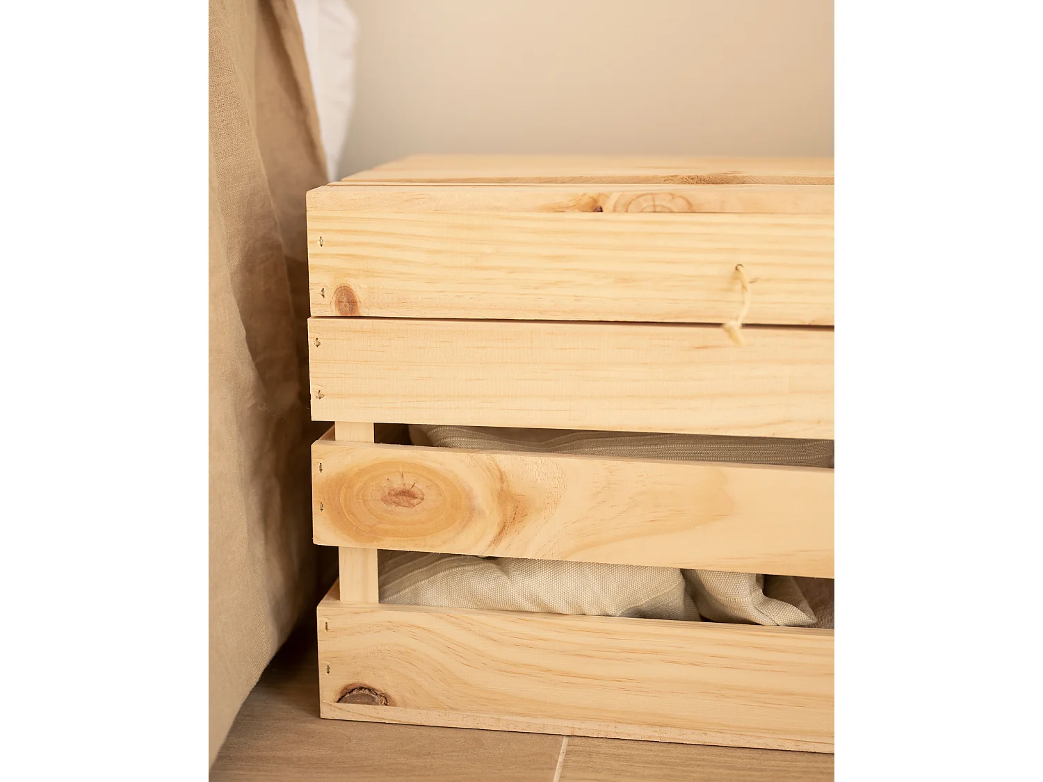 Baúl de madera maciza en tono natural de 39x33x30,5cm - BOX - DECOWOOD