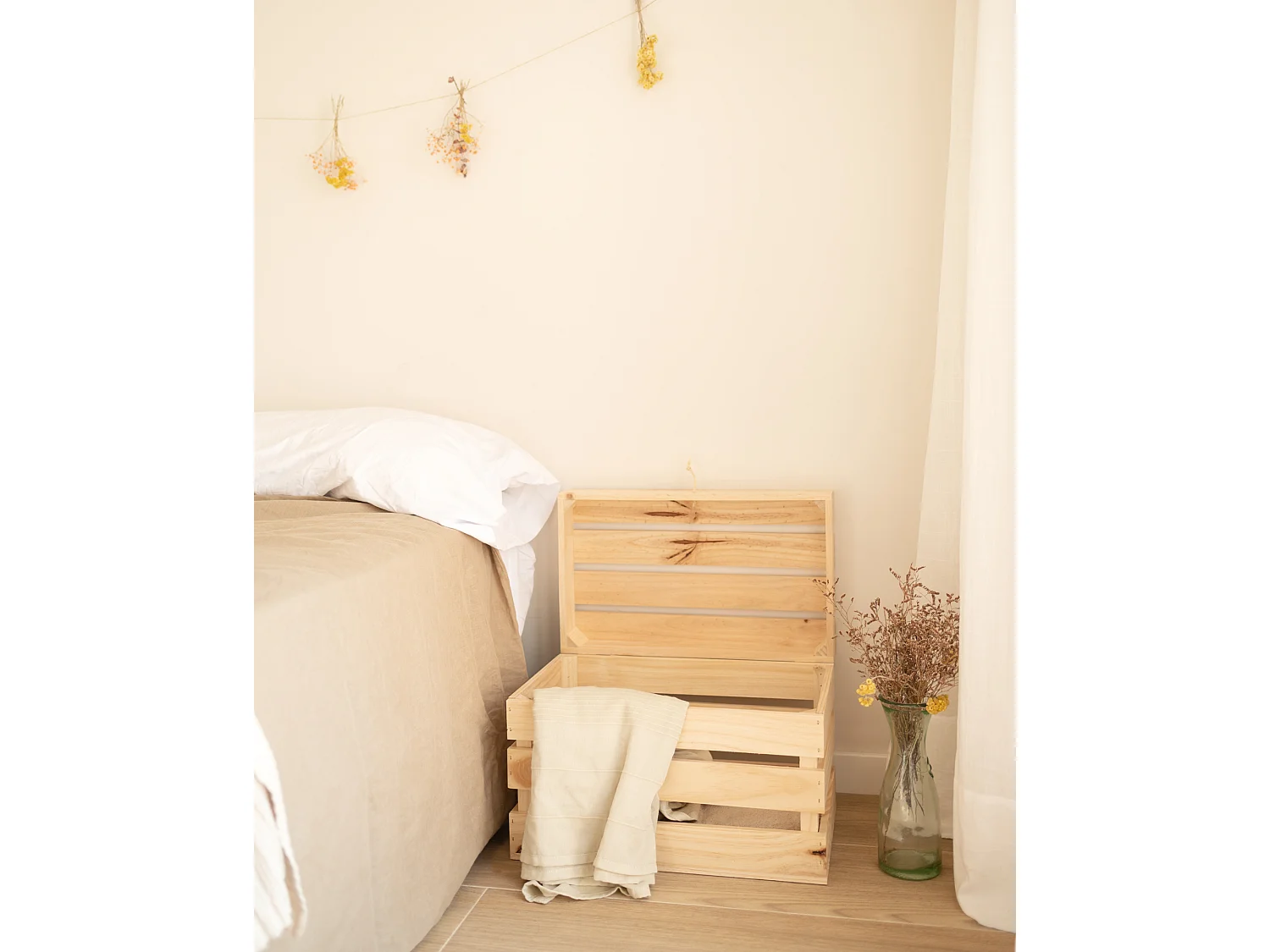 Baúl de madera maciza en tono natural de 39x33x30,5cm - BOX - DECOWOOD