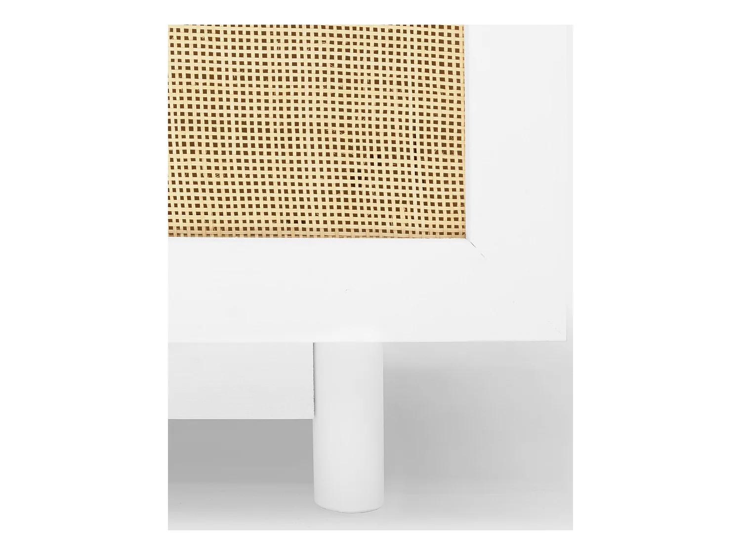 Meuble TV en bois de sapin et raphia avec 2 portes en blanc 150x40cm - FRIDA - DECOWOOD