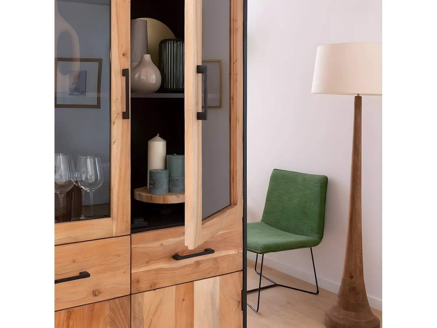 Vitrine en bois d'acacia et métal Bosco