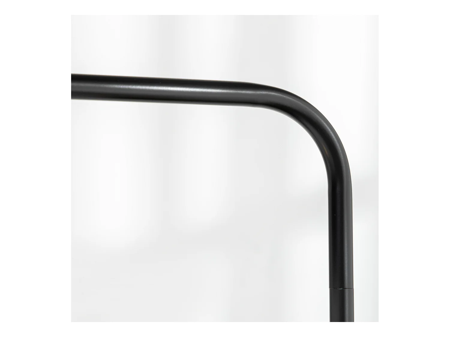 Lampadaire design néo-rétro max. 40 W 163H cm abat-jour circulaire aspect lin blanc piètement structure acier noir