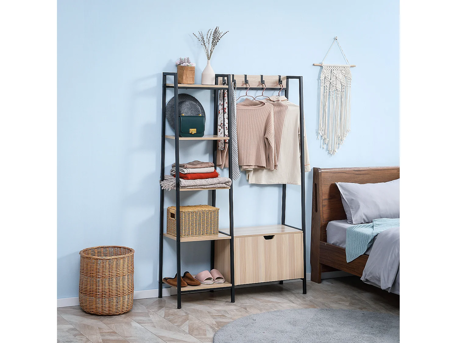 Vestiaire d'entrée style industriel - 5 patères, 5 étagères, coffre - dim. 105L x 34l x 160H cm - acier noir panneaux aspect chêne clair