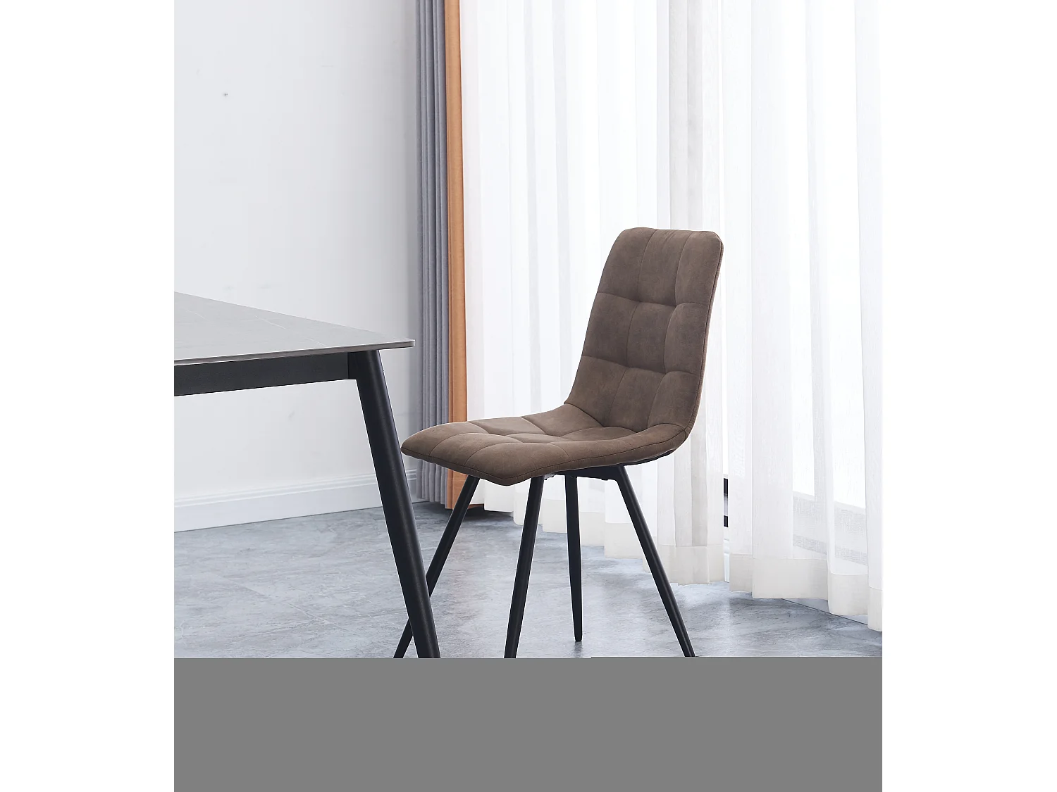 Lot de 2 chaises scandinaves en métal et simili marron