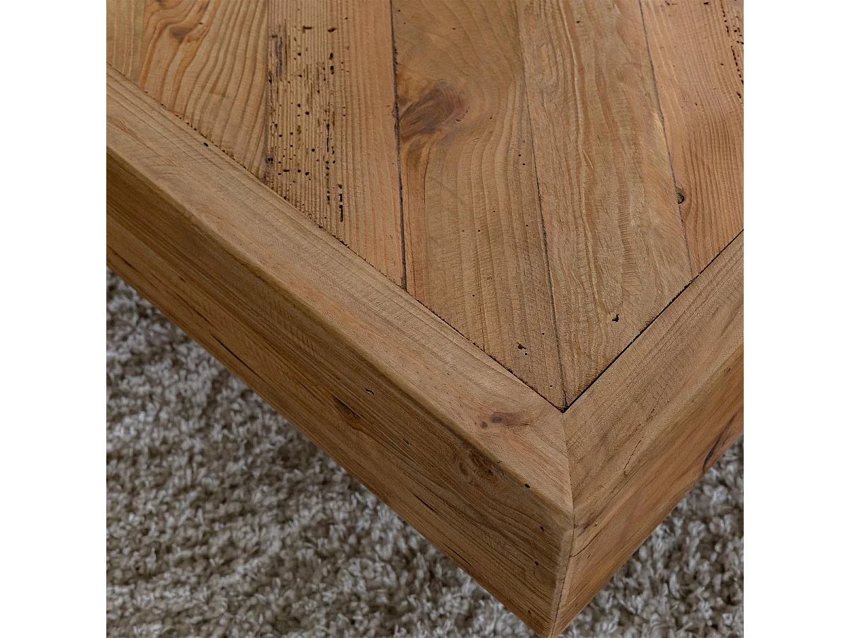 Mesa de centro cuadrada de madera reciclada con patrón de espiga y almacenamiento