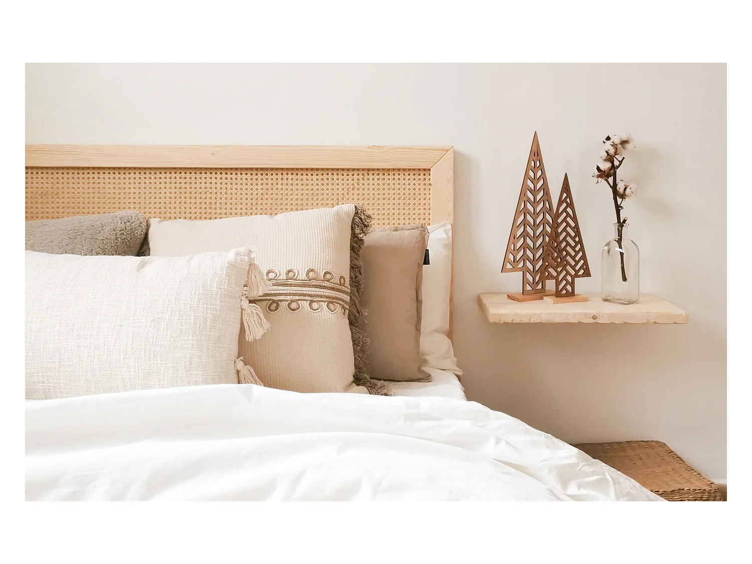 Cabecero de cama de madera maciza y cannage en tono natural de 200x60cm - ELLEN CANNAGE - DECOWOOD