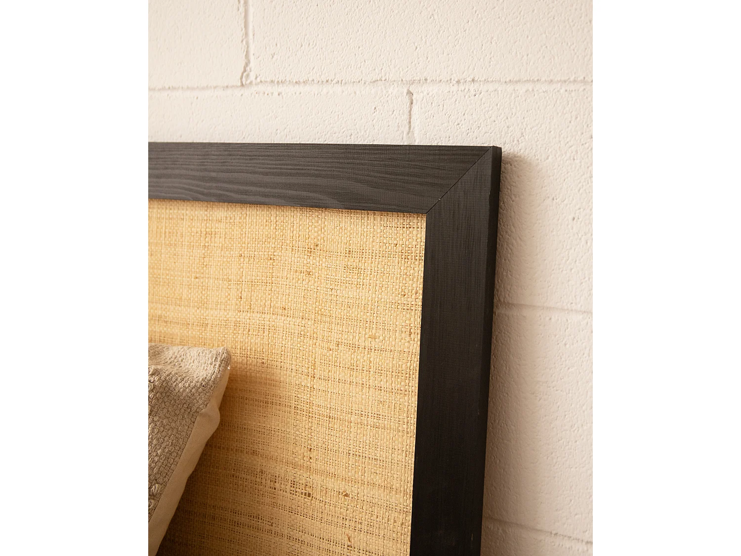 Testiera del letto in legno massello e rafia in tono nero 160x60cm - ELLEN RAFIA - DECOWOOD