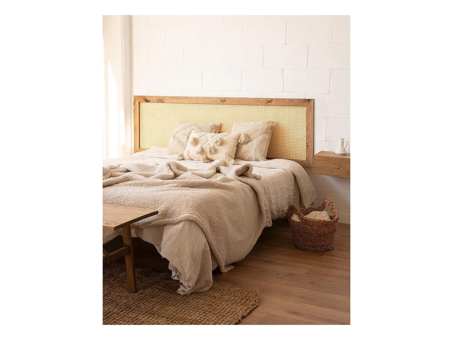 Cabecero de cama de madera maciza y cannage en tono roble oscuro de 160x60cm - ELLEN CANNAGE - DECOWOOD