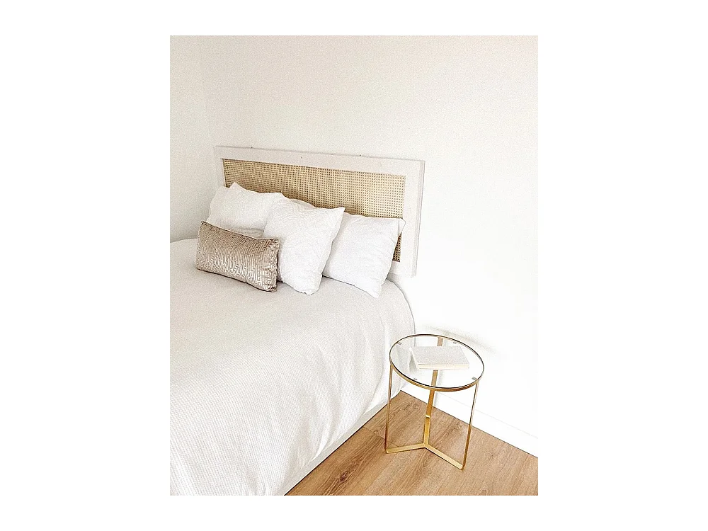 Cabecero de cama de madera maciza y cannage en tono blanco de 160x60cm - ELLEN CANNAGE - DECOWOOD