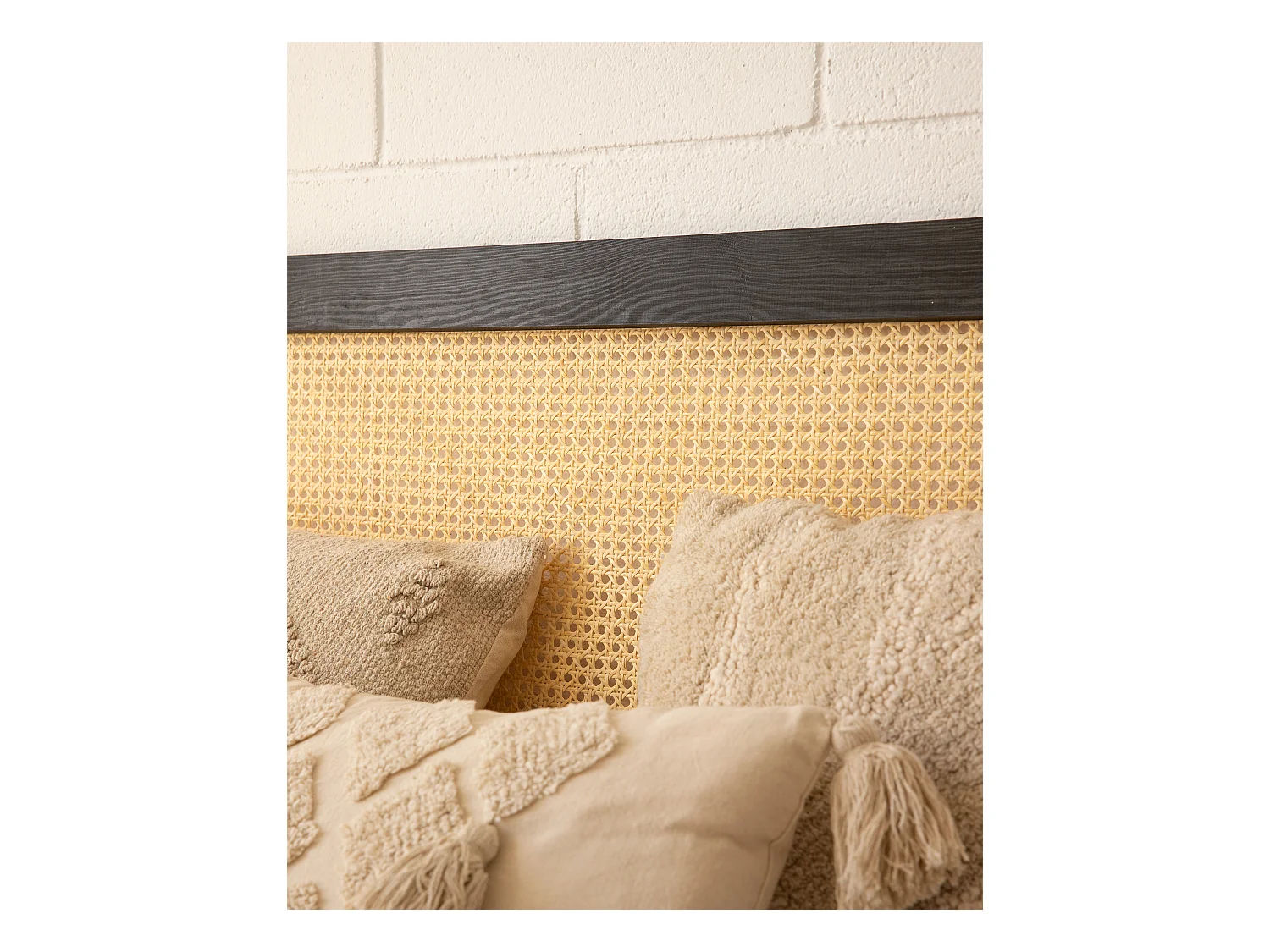 Testiera del letto in legno massello e rafia in tono nero 140x60cm - ELLEN RAFIA - DECOWOOD