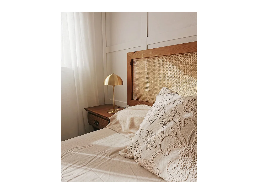 Cabecero de cama de madera maciza y cannage en tono roble oscuro de 200x60cm - ELLEN CANNAGE - DECOWOOD