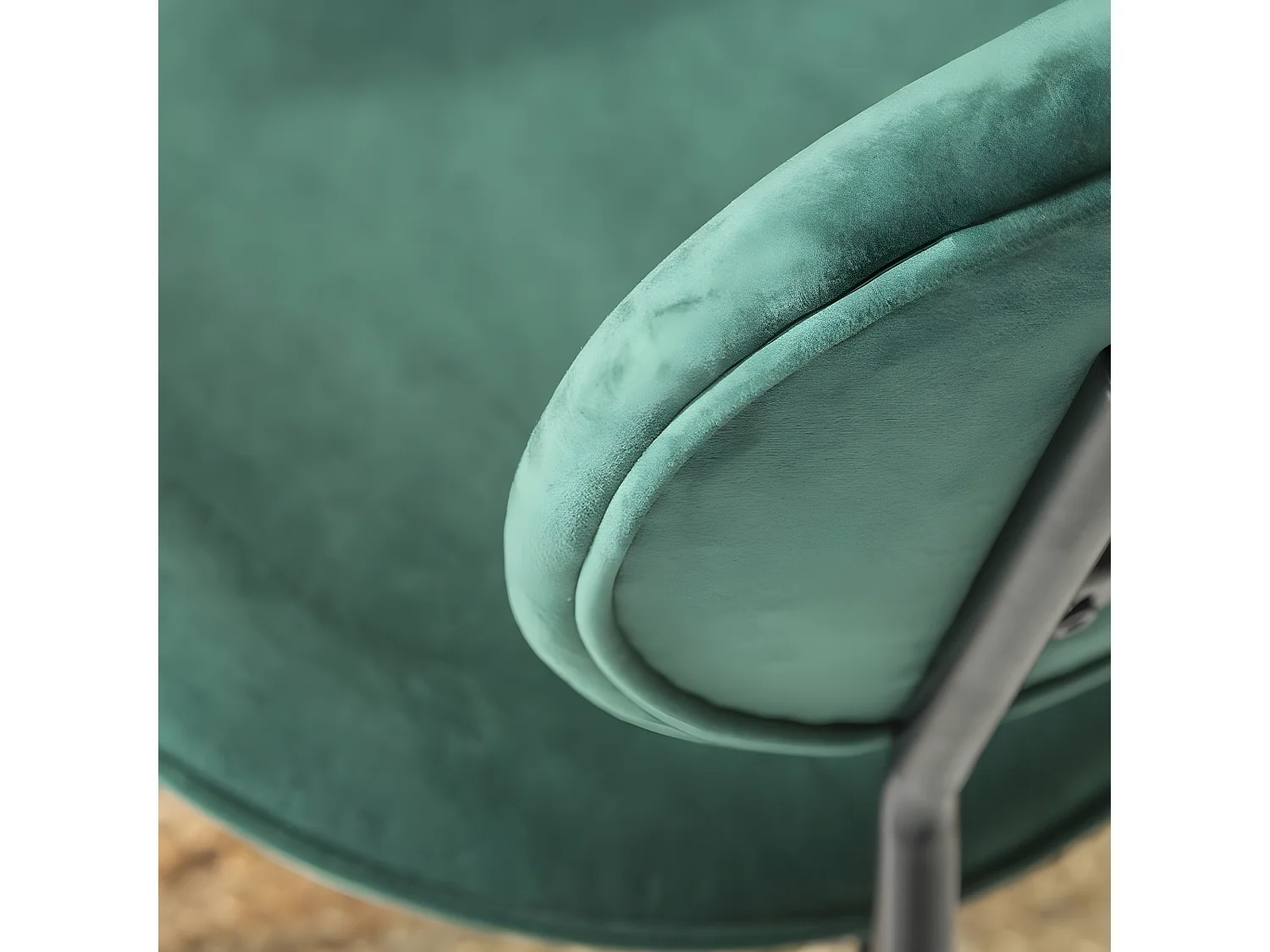 Juego de 2 sillas vintage de terciopelo verde esmeralda con base de compás de metal negro