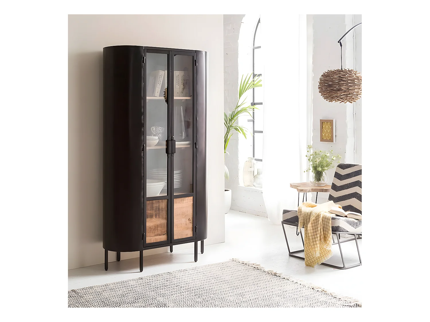 Vitrine en métal et bois de manguier Achille