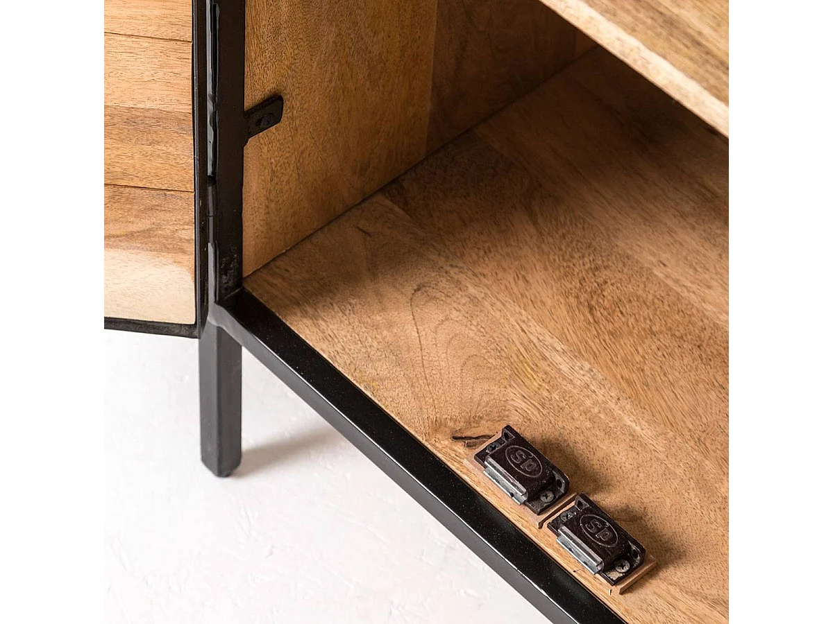 Vitrina de metal Achille estilo industrial con apertura abatible, sin LED, color negro, dimensiones 168x90x41cm
