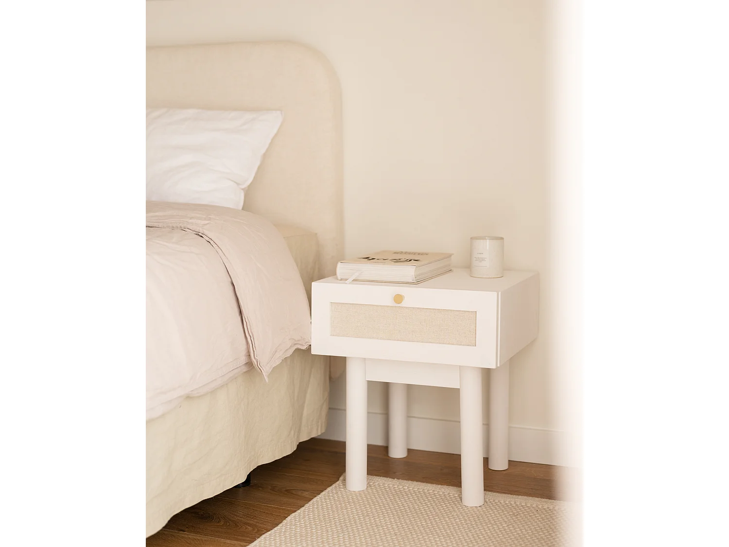 Table de chevet en bois de sapin blanche 40x45cm - LINEN - DECOWOOD