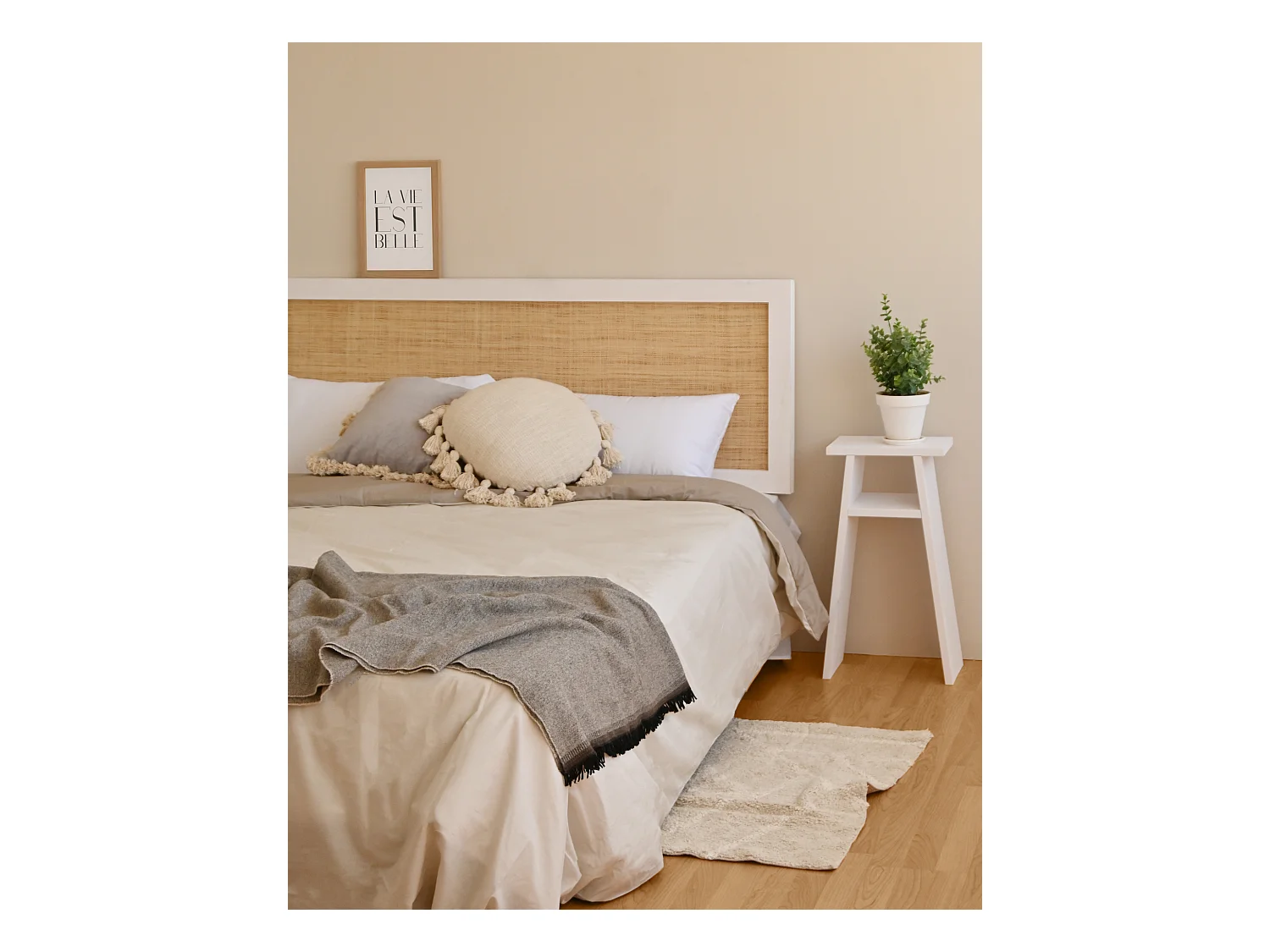 Mesita de noche de madera maciza en tono blanco 20x60cm - ARITZ - DECOWOOD