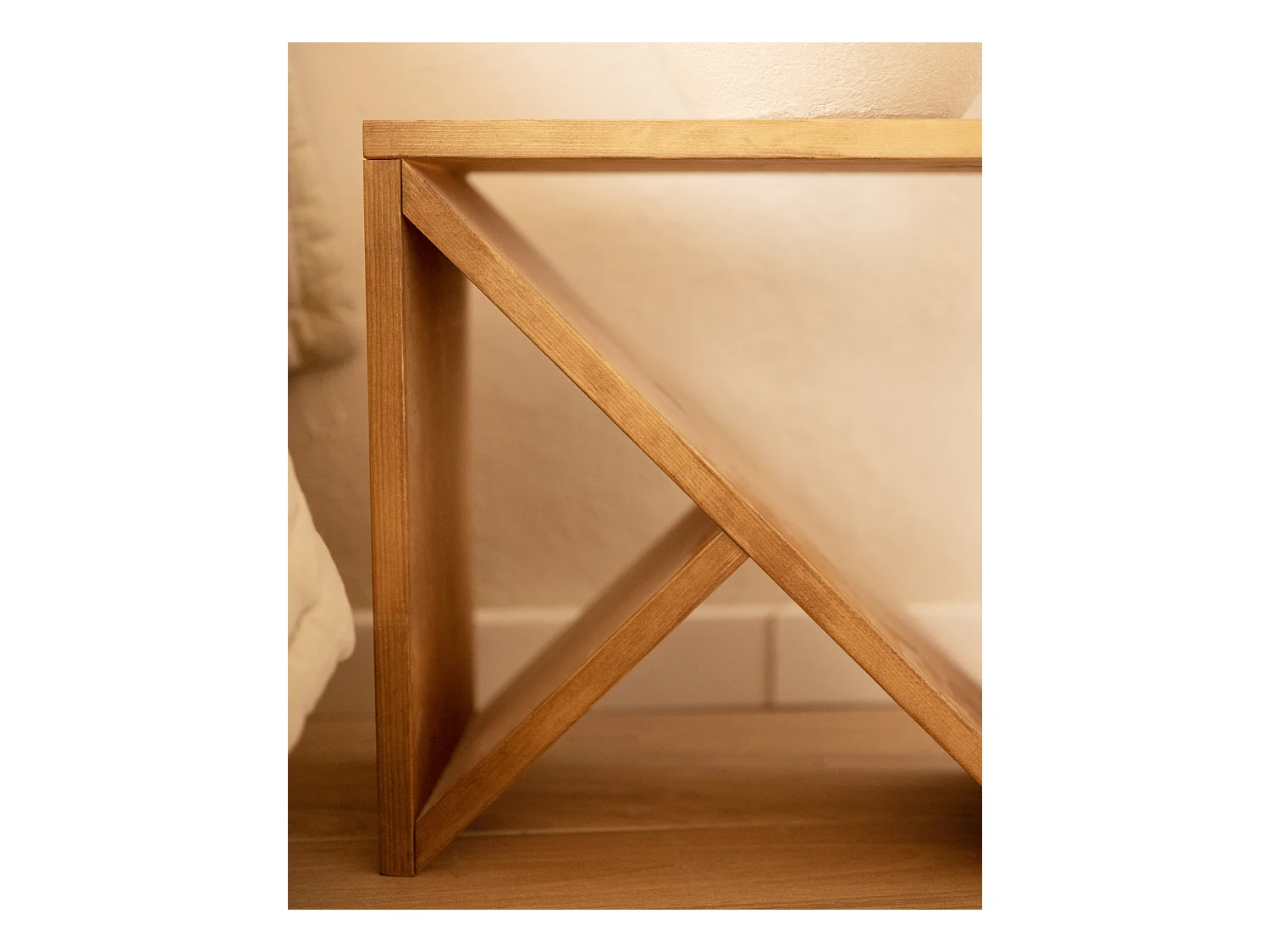 Comodino o ausiliario in legno massello in tono marrone 50x50cm - STOKE - DECOWOOD