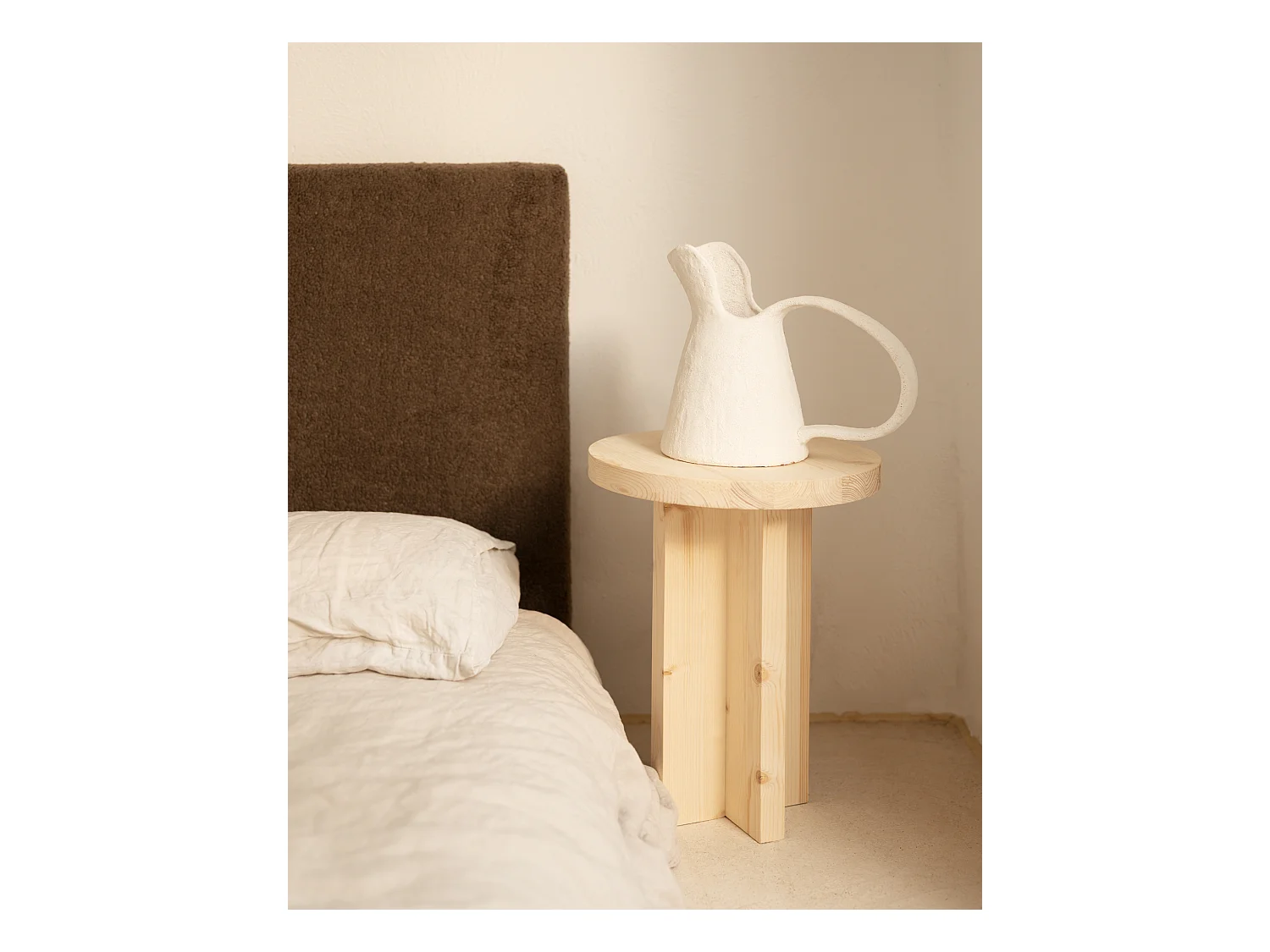 Mesita de noche redonda de madera de abeto Decowood en color natural de 45x35cm - TOKYO - DECOWOOD