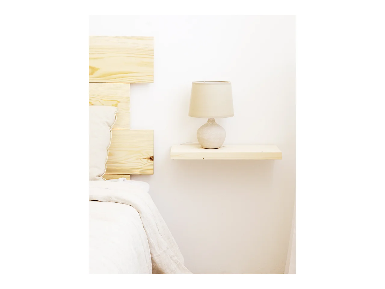 Comodino in legno massello in tono naturale 45x3,2cm - HAK - DECOWOOD