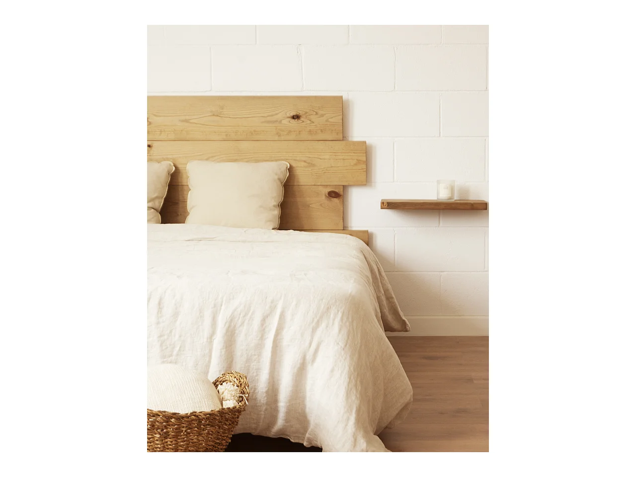 Mesita de noche de pared de madera de abeto Decowood en color roble oscuro de 45x3,2cm - HAK - DECOWOOD