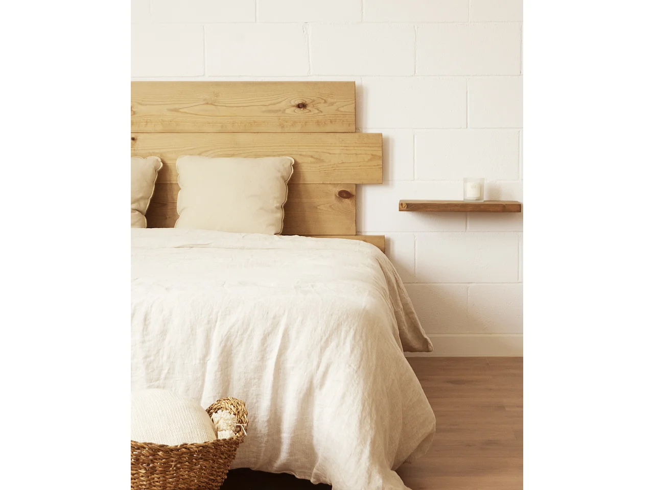 Mesita de noche de pared de madera de abeto Decowood en color roble oscuro de 45x3,2cm - HAK - DECOWOOD