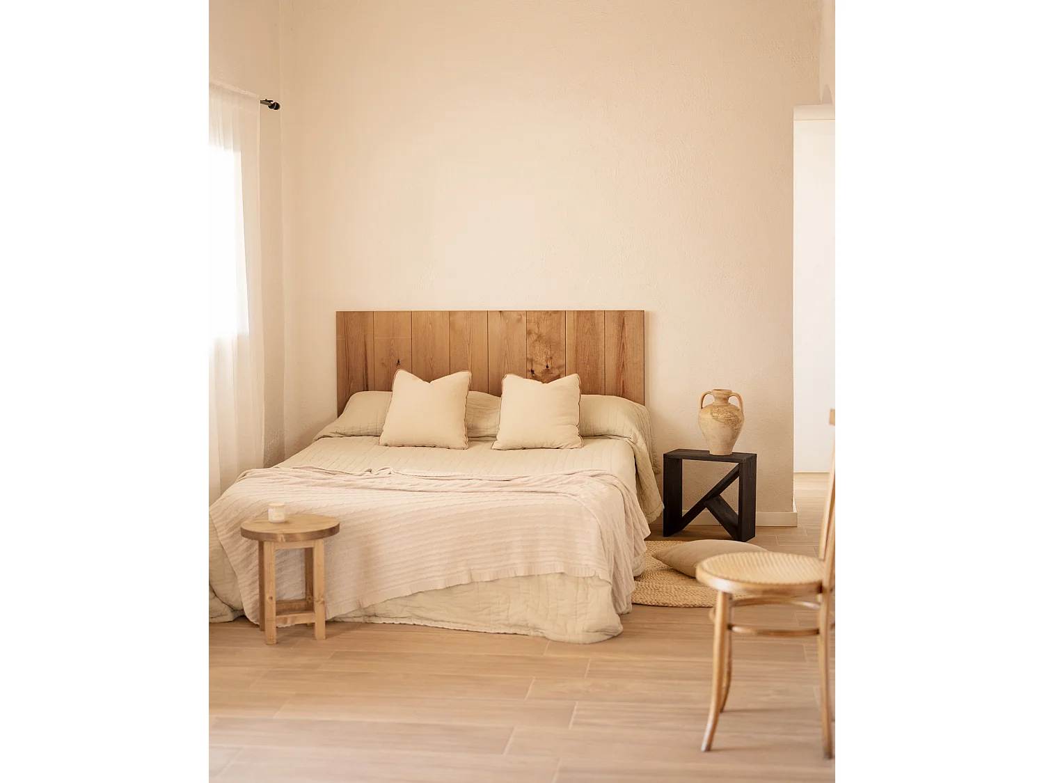 Comodino in legno massello in tono nero 40x40cm - STOKE - DECOWOOD