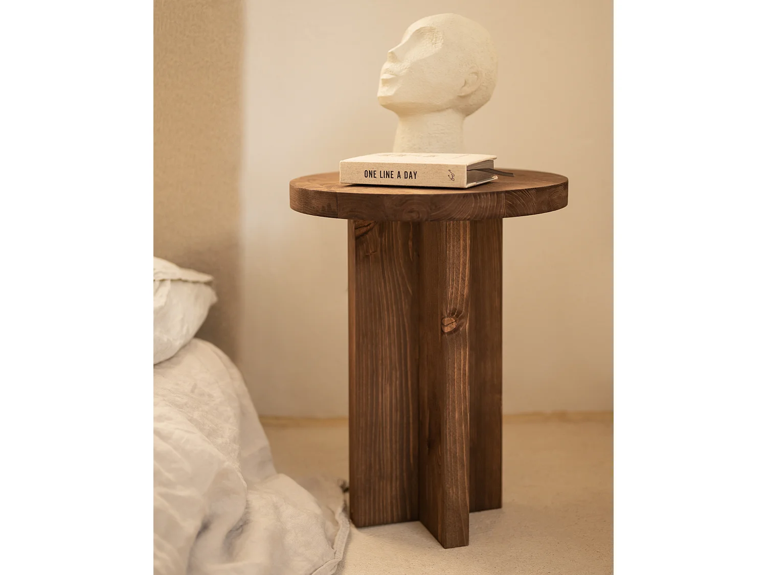 Mesita de noche redonda de madera de abeto Decowood en color natural de 45x35cm - TOKYO - DECOWOOD