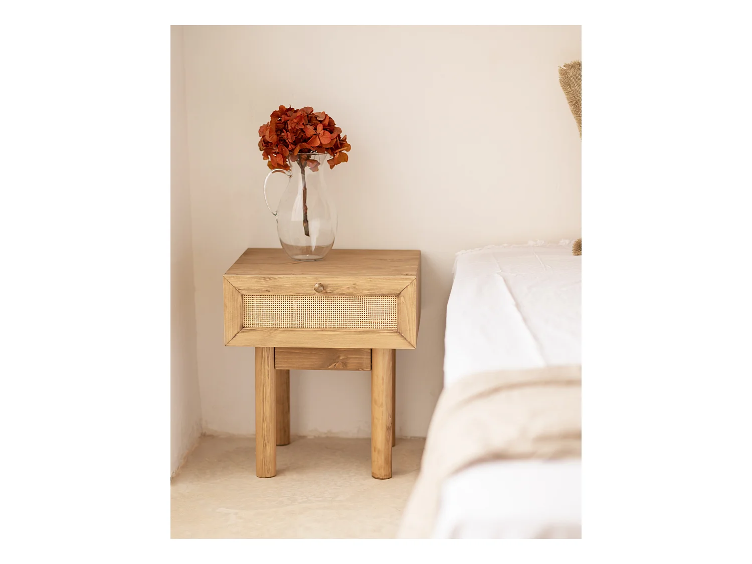 Comodino 1 cassetto in legno massello in tono rovere scuro 40x45cm - FRIDA - DECOWOOD