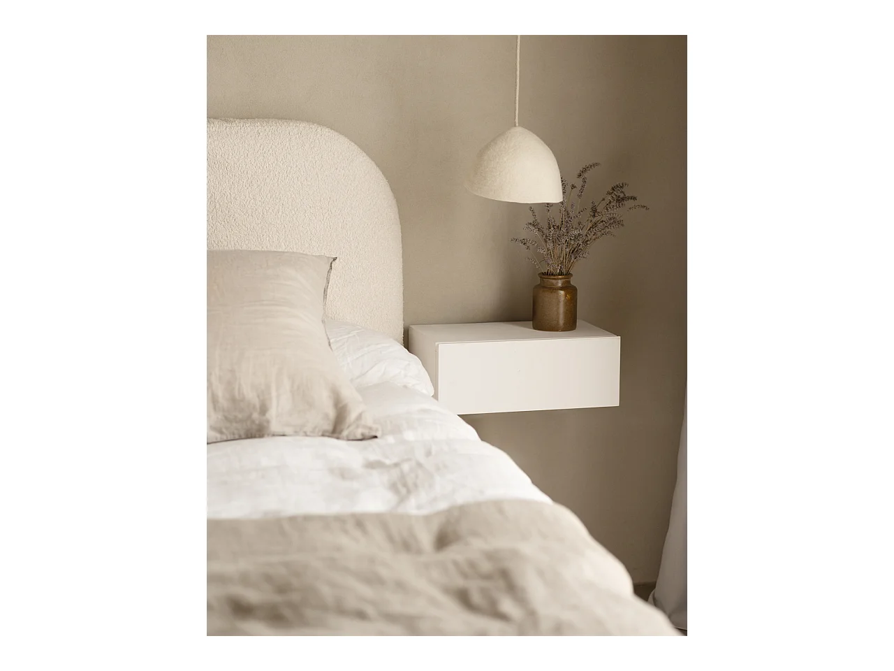 Mesita de noche de pared de madera de abeto Decowood con cajón en color blanco de 40x15cm - INGRID - DECOWOOD