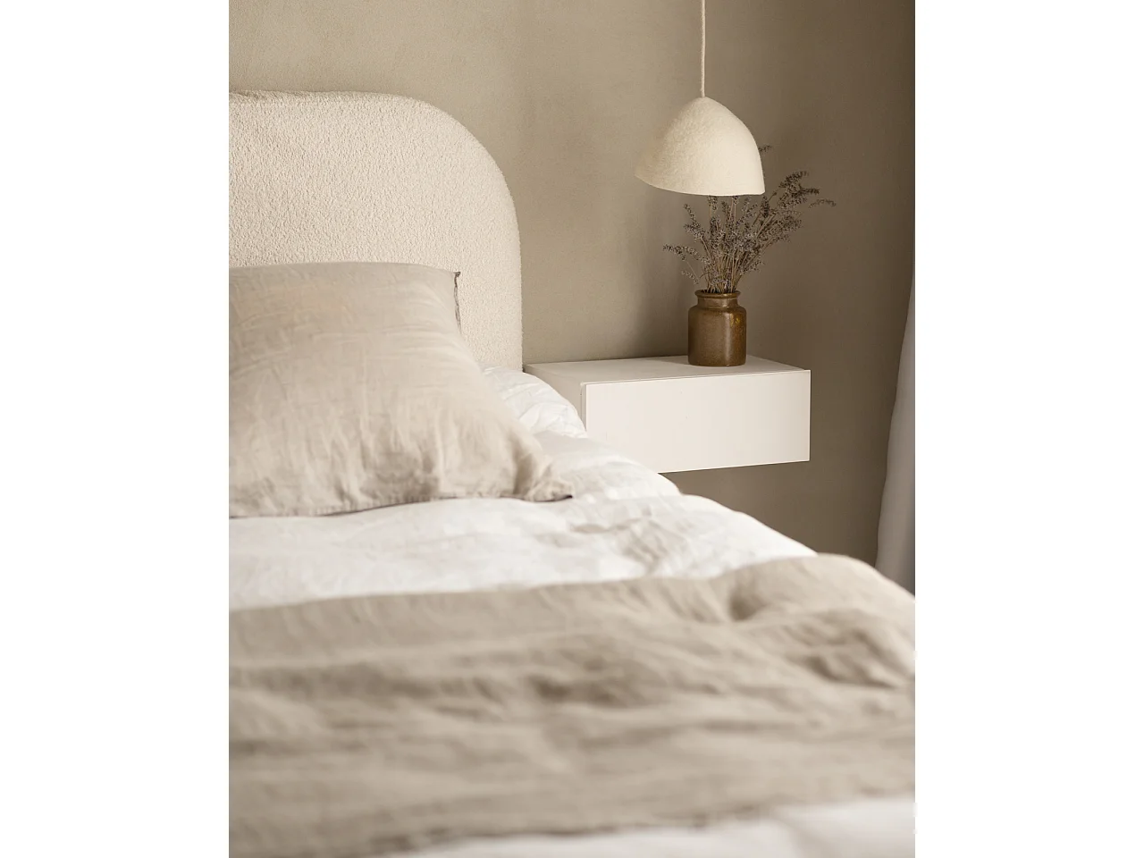 Mesita de noche de pared de madera de abeto Decowood con cajón en color blanco de 40x15cm - INGRID - DECOWOOD