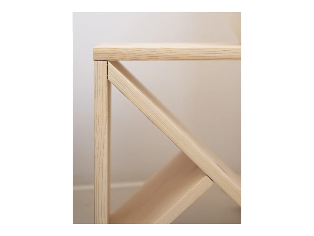 Mesita de noche o auxiliar de madera maciza en tono natural de 50x50cm - STOKE - DECOWOOD