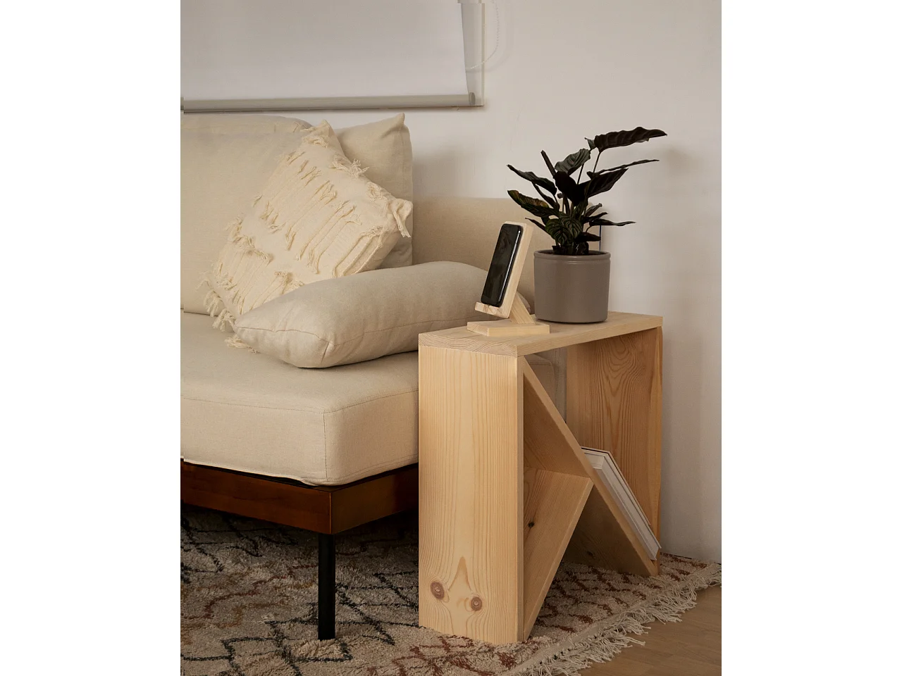 Mesita de noche o auxiliar de madera maciza en tono natural de 50x50cm - STOKE - DECOWOOD