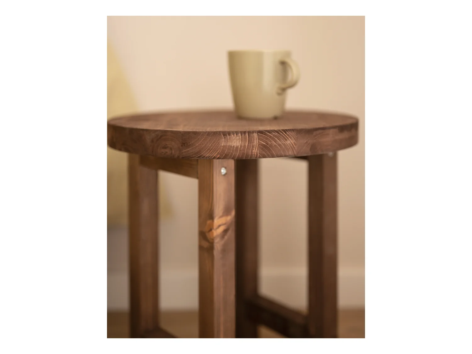 Mesita de noche redonda de madera de abeto Decowood en color nogal 40x35cm - OLIVIA - DECOWOOD