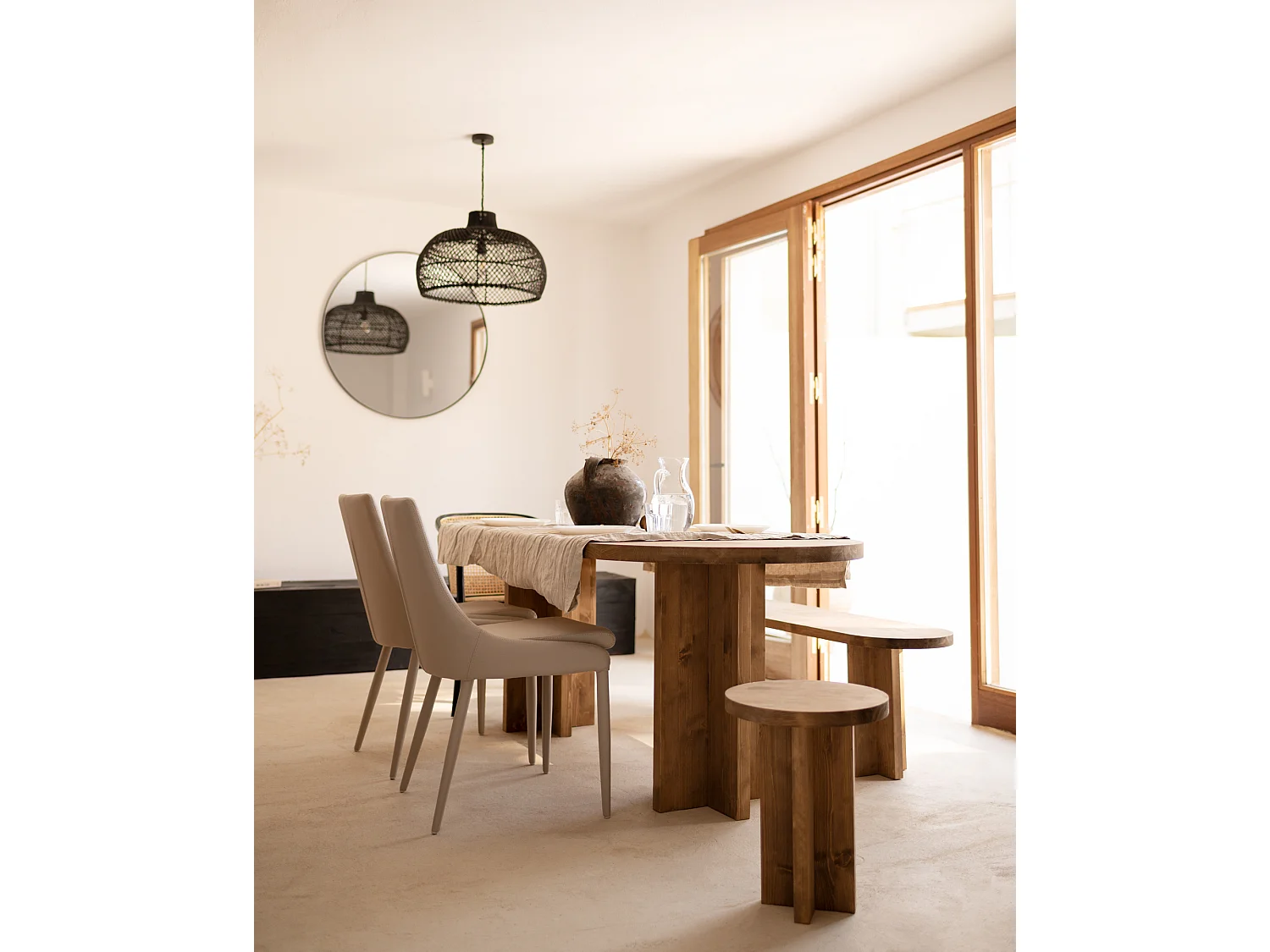 Sgabello rotondo in legno massello in tono rovere scuro 35x45cm - TOKYO - DECOWOOD